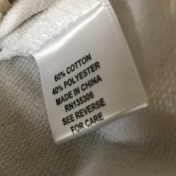 White Zip-Up Hoodie with Pockets short sleeve - Picture 9 of 10